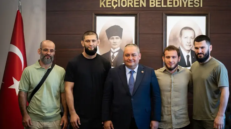 FC Şampiyonu Khamzat Chimaev, Keçiören Belediyesi’ni ziyaret etti