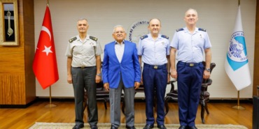 kayseride-anlamli-veda-garnizon-ve-jandarma-komutanlarindan-baskan-buyukkilica-ziyaret