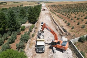 sanliurfa-buyuksehirden-iki-ilceyi-baglayan-stratejik-adim-grup-yolu-sicak-asfalta-kavusuyor