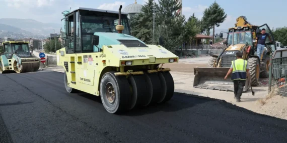 tokat-belediyesinden-ulasimda-konfor-hamlesi-fidanlik-caddesinde-asfalt-calismalari-tamamlaniyor