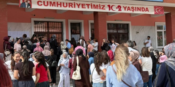 ak-partili-sincan-belediyesinden-kpss-adaylarina-tam-destek-ucretsiz-deneme-sinavi-yogun-ilgi-gordu