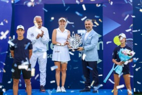 ankarada-tenis-ruzgari-esti-turk-telekom-ankara-openda-zafer-berfu-cengizin-oldu