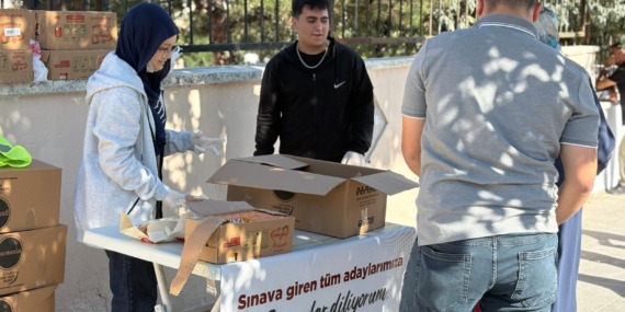 sincan-belediyesi-kpss-gununde-adaylari-yalniz-birakmadi