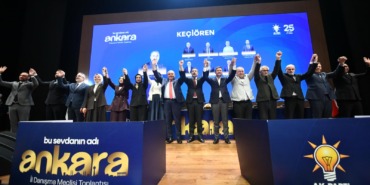 ak-partiye-katilan-belediye-baskanlarindan-govde-gosterisi-2029da-rekorla-geliyoruz