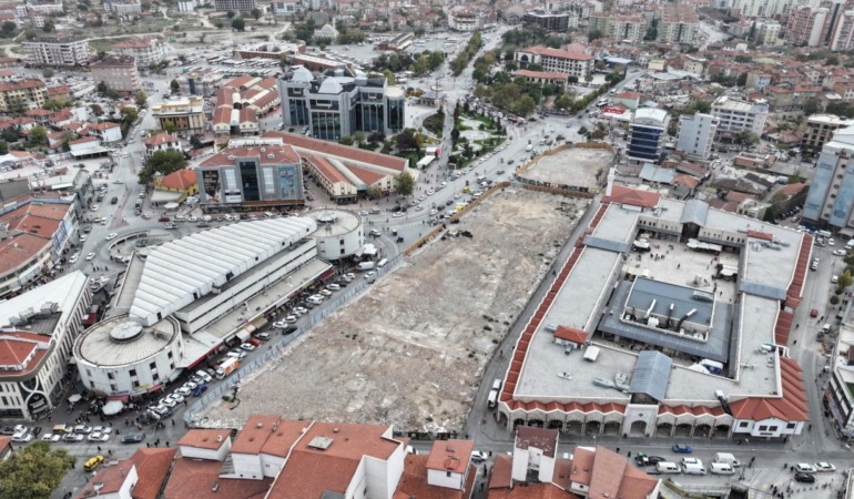Konya’nın Tarihi Dokusu Yeniden Canlanıyor: Peynir Pazarı Projesinde Kritik Eşik Aşıldı
