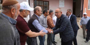 meramda-gonul-belediyeciligi-baskan-kavus-dis-mahallelerde-vatandaslarla-bir-araya-geldi