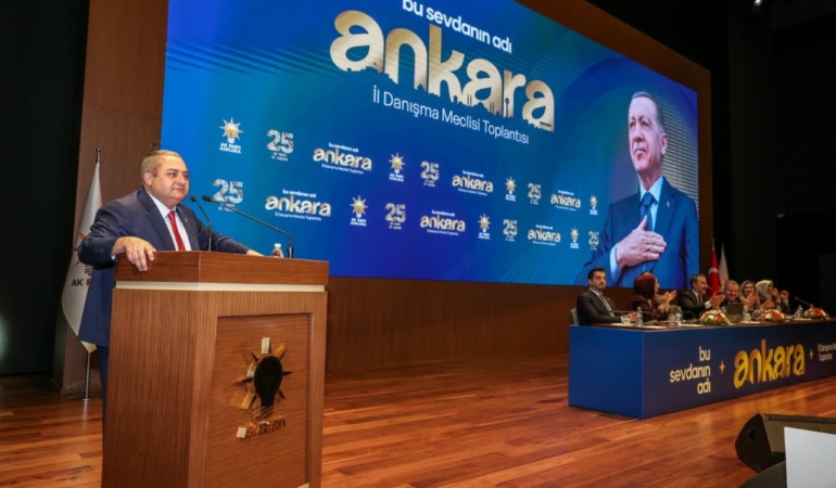 MESUT ÖZARSLAN’DAN İL DANIŞMA MECLİSİ’NDE GÖVDE GÖSTERİSİ: “BELEDİYE VE TEŞKİLAT ET VE TIRNAK GİBİ OLACAK”