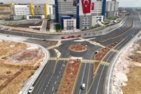 sanliurfa-sehir-hastanesi-ulasimina-nester-buyuksehirden-guvenli-ve-kesintisiz-yol-duzenlemesi