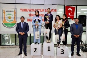 sanliurfada-29-ekim-heyecani-geleneksel-cumhuriyet-kupasi-tenis-turnuvasi-basladi